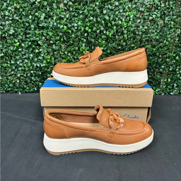 Clarks Collection Zylah May Closed Toe Shoes - W8.5 - Picture 2 of 10